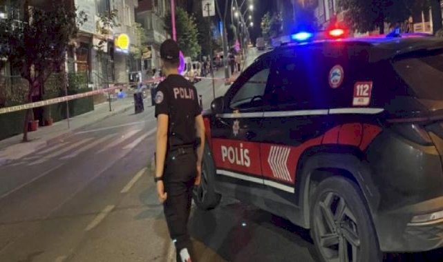 İstanbul Sultangazi'de kuaföre silah ve patlayıcı maddeyle saldırdılar