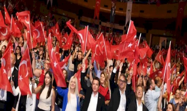 Osmangazi Belediyesi Halk Dansları Topluluğu’ndan büyüleyici gösteri
