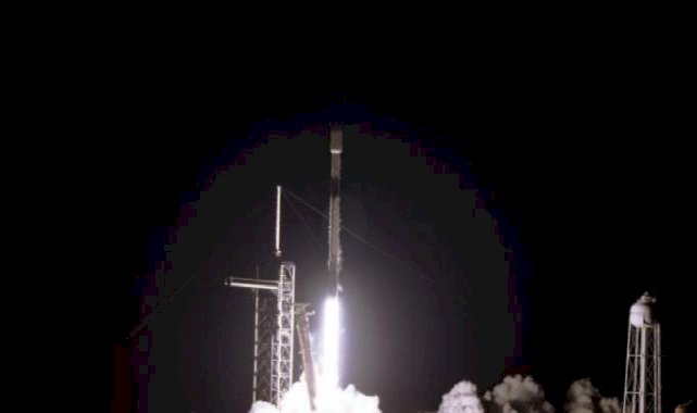 SpaceX, 23 Starlink uydusunu daha yörüngeye gönderdi