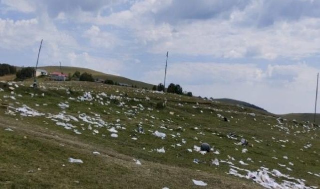 Trabzon'da şenlikten geriye çöpleri kaldı