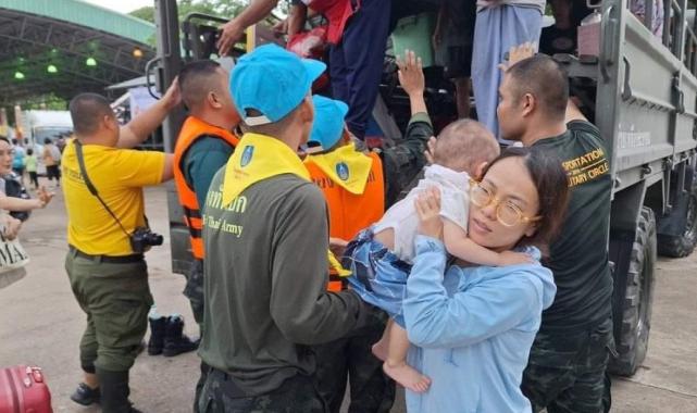 Tayland'da meydana gelen sel ve toprak kayması faciaya yol açtı