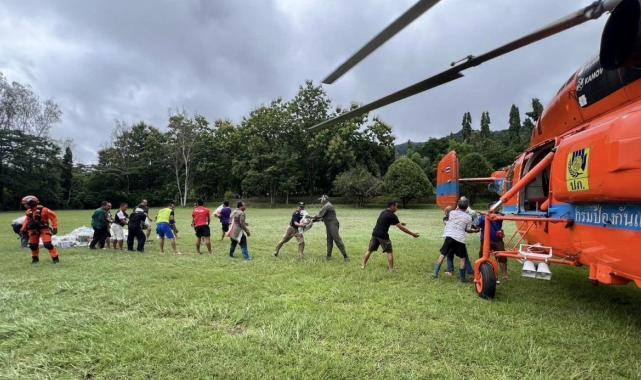 Tayland'da meydana gelen sel ve toprak kayması faciaya yol açtı