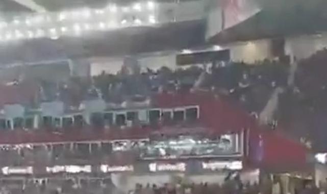 Trabzonspor taraftarlarından Galatasaray forması giyen taraftarlara küfürlü tepki