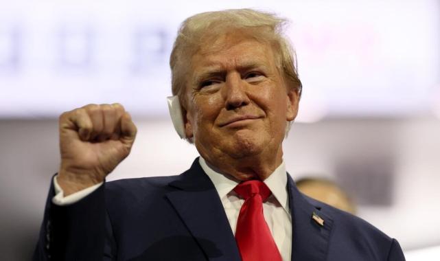 Trump: Kamala Harris Hint mi, yoksa siyahi mi?