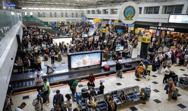 Türkiye'nin gözdesi Antalya'ya 9 milyon turist geldi