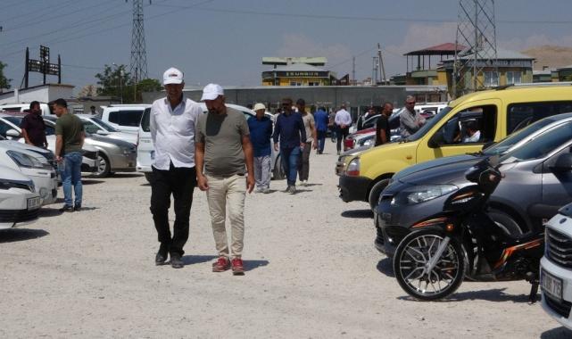 Van’da ikinci el oto açık pazarları dolu: Bakan çok ama alan yok