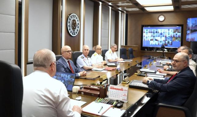 Yaşar Güler, kuvvet ve birlik komutanlarıyla toplantı yaptı