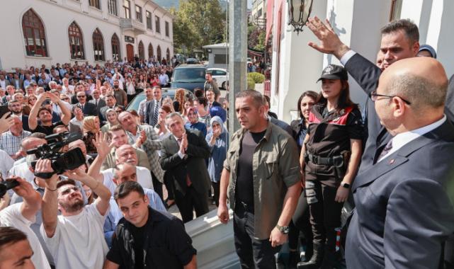 Yeni Emniyet Genel Müdürü Vali Demirtaş, Bursa'dan Ankara'ya uğurlandı