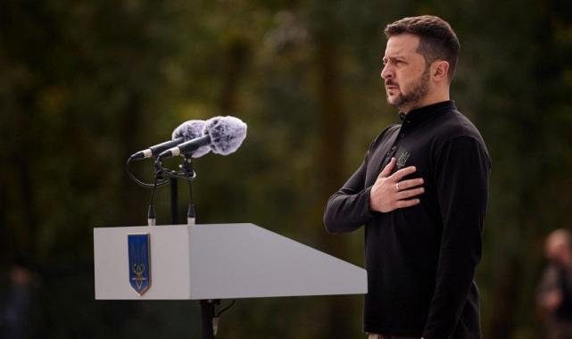 Zelenskiy duyurdu: F-16'lar Ukrayna'da