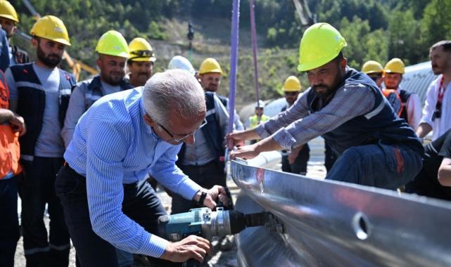 Abdulkadir Uraloğlu açıkladı: Bolu Dağı Tüneli'ndeki çalışmalar 10 gün erken bitecek