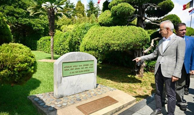 Abdulkadir Uraloğlu, Güney Kore'deki Anıt Mezarlığı'nı ziyaret etti