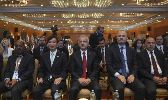 Abdulkadir Uraloğlu: PTT bir dünya markası olma yolunda ilerliyor