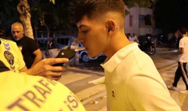 Aksaray'da polislere 'Kamu personeliyim' deyip yasal olmayan işlem teklif  etti