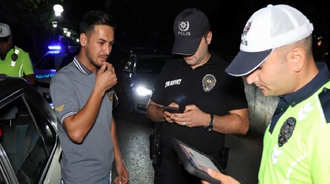 Aksaray'da sigortasız araçla yakalanan ehliyetsiz sürücü: Deneme yaptım sadece