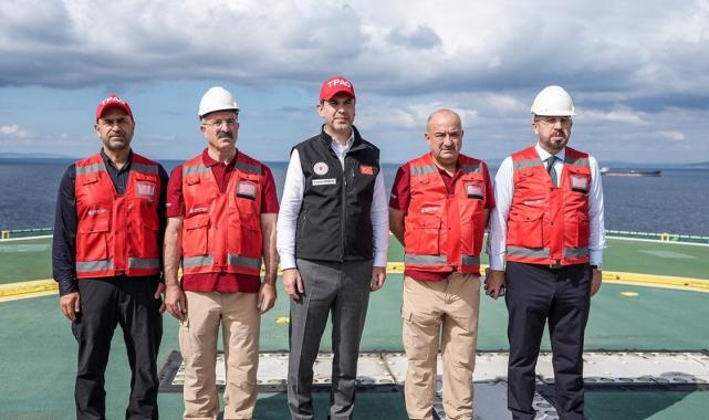 Alparslan Bayraktar: Yeni yüzer doğalgaz üretim tesisiyle, 2026'da ikinci faza geçilecek