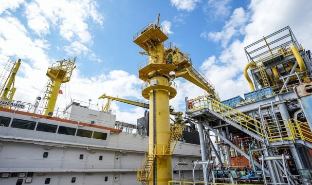 Alparslan Bayraktar: Yeni yüzer doğalgaz üretim tesisiyle, 2026'da ikinci faza geçilecek