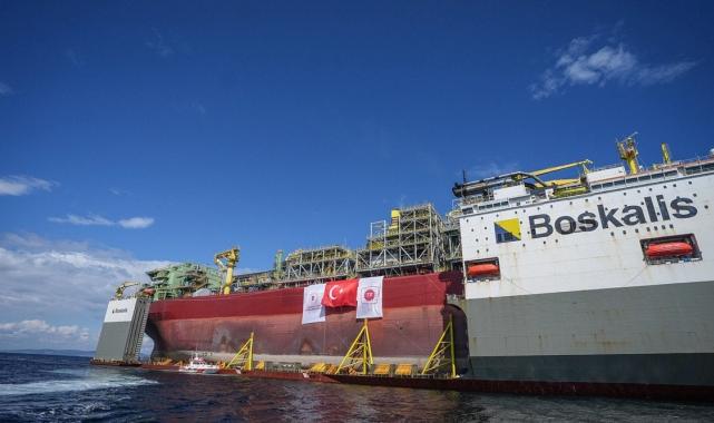 Alparslan Bayraktar: Yeni yüzer doğalgaz üretim tesisiyle, 2026'da ikinci faza geçilecek