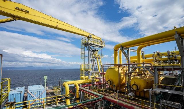 Alparslan Bayraktar: Yeni yüzer doğalgaz üretim tesisiyle, 2026'da ikinci faza geçilecek