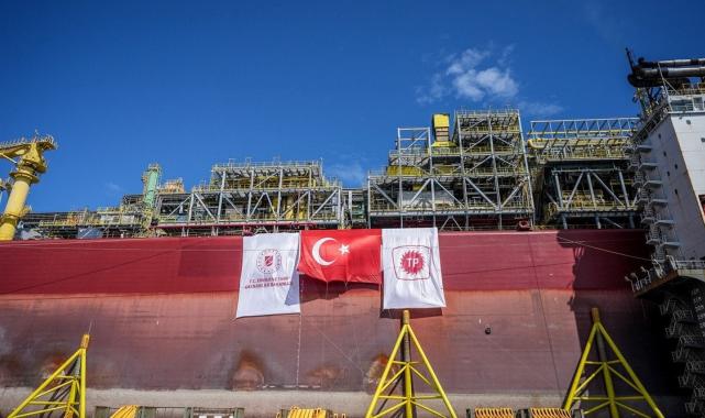 Alparslan Bayraktar: Yeni yüzer doğalgaz üretim tesisiyle, 2026'da ikinci faza geçilecek