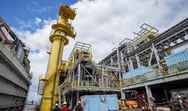 Alparslan Bayraktar: Yeni yüzer doğalgaz üretim tesisiyle, 2026'da ikinci faza geçilecek