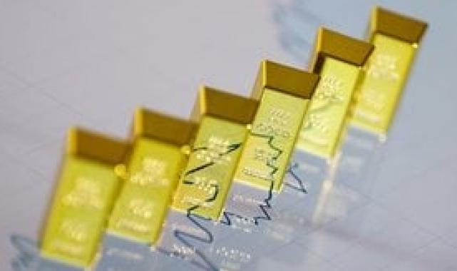 Altın yükselirken Bitcoin düşüyor