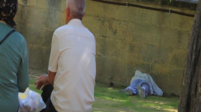 Antalya'da madde bağımlıları tarihi camiyi mesken tuttu