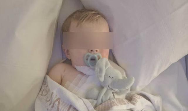 Avustralya'da 9 aylık bebeğin üstüne kahve döküp kaçtı