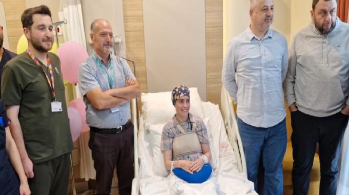 Bir ilke imza atıldı: Kişinin kendi kalp zarından kalp kapakçığı yapıldı