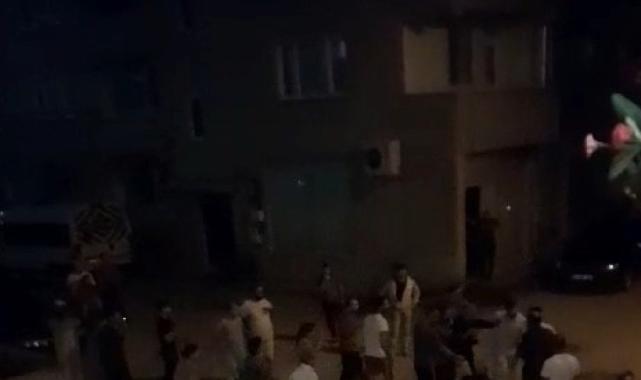 Bursa'da sokak ortasında husumetlisini bıçakladı