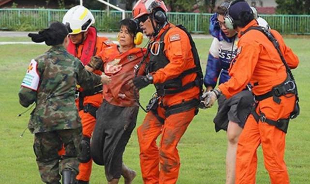 Güney Asya sular altında kaldı: En az 285 ölü