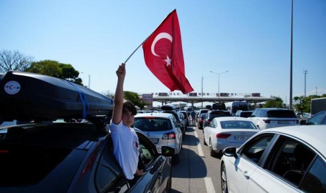 Gurbetçiler dönüşlerini tamamladı! Sınır kapılarında rekor kırıldı