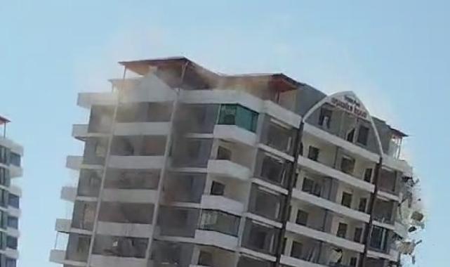Hatay'da 16 katlı bina tek darbeyle tuzla bu oldu