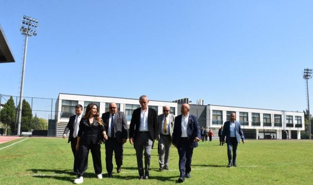 İbrahim Hacıosmanoğlu, Manisa FK'nın tesisini gezdi