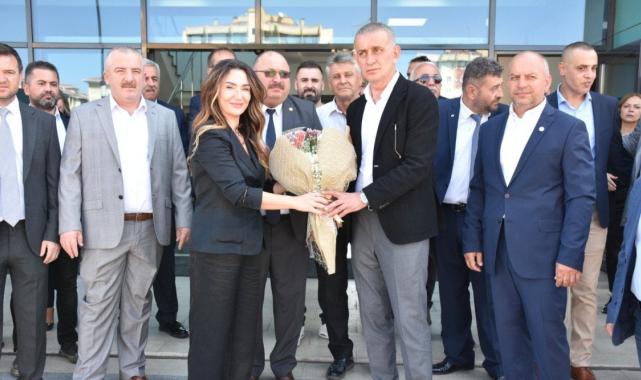 İbrahim Hacıosmanoğlu, Manisa FK'nın tesisini gezdi