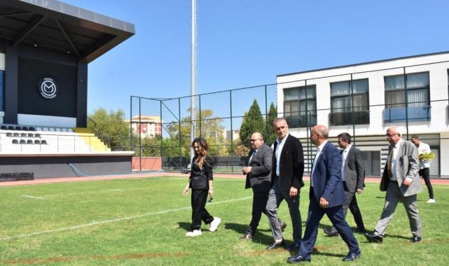 İbrahim Hacıosmanoğlu, Manisa FK'nın tesisini gezdi
