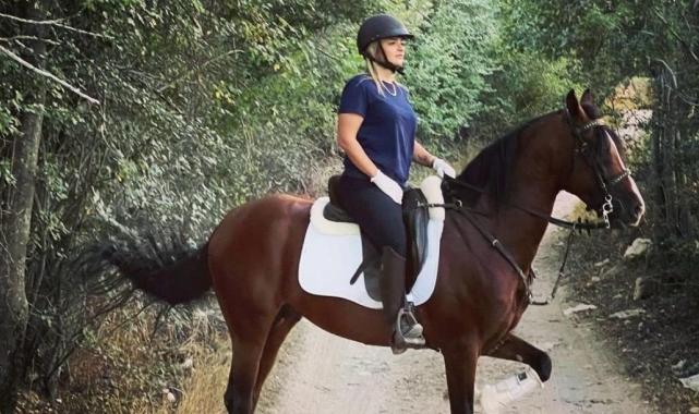 Isparta Belediye Başkanı'nın kızı son yolculuğuna uğurlandı