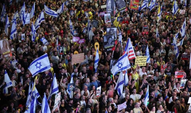 İsrail'de yaklaşık 500 bin kişiden Netanyahu'ya ateşkes çağrısı