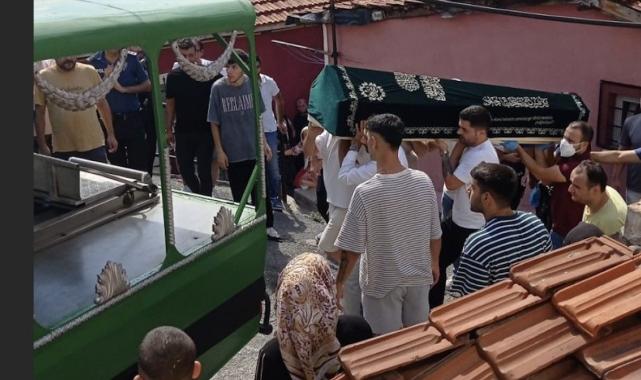 İstanbul'da annesini öldürüp iki gün boyunca cesediyle yaşadı