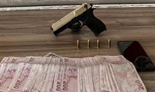 İzmir'de minibüs şoförünü aracında öldüren kişi tutuklandı