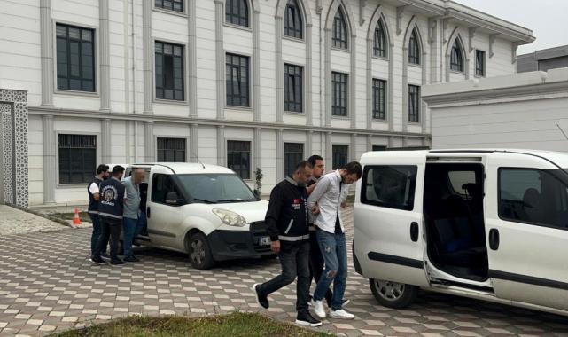 Kocaeli'de pazar yerinde alacaklısını kalbinden bıçakladı