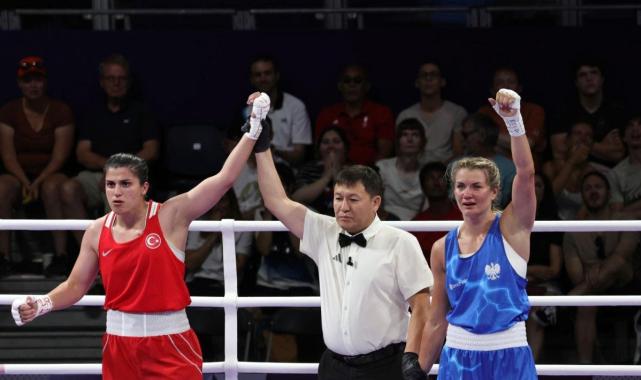 Milli boksör Busenaz Sürmeneli’ye trafikte tokatlı saldırı