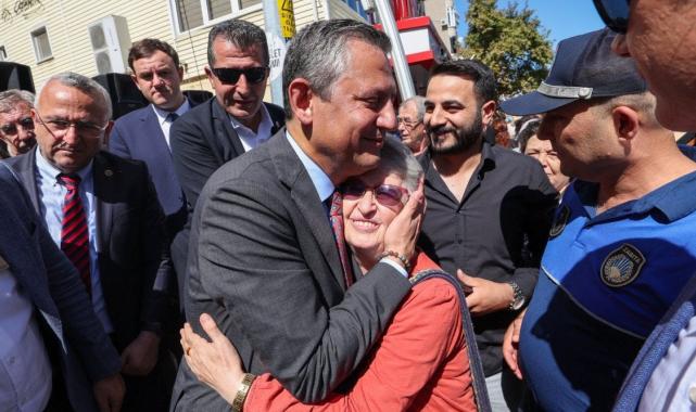 Özgür Özel'den dikkat çeken imam ve ezan çıkışı