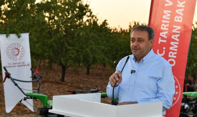 Şanlıurfa’da badem hasadındaki artış çiftçiyi memnun etti