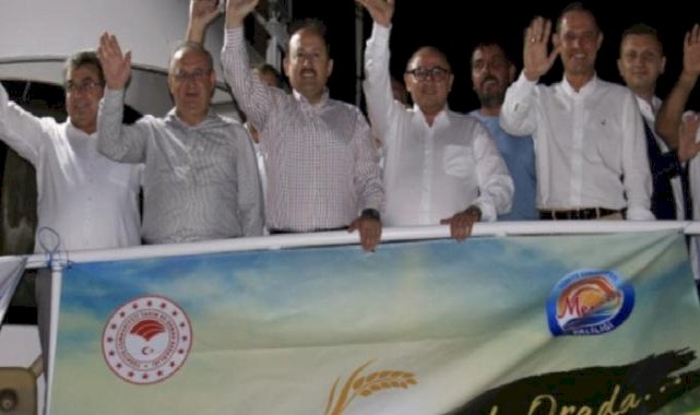 Akdenizli balıkçılar da sezonu açtı: Denize açıldılar