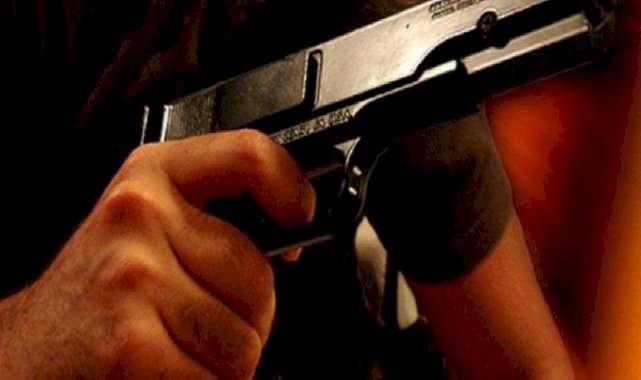 Ankara'da evinin önünde silahlı saldırıya uğradı