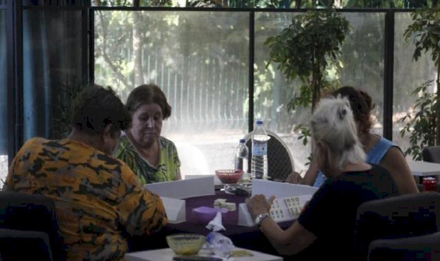 Antalya'da 60 bin işletmeci nargile yasağının kalkmasını istiyor