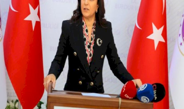 Burdur'un ilk kadın valisi göreve başladı
