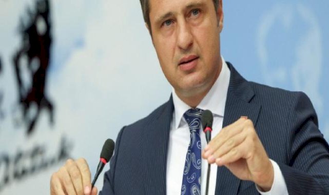 Deniz Yücel: Kemal Kılıçdaroğlu'nun kalkanı CHP'dir