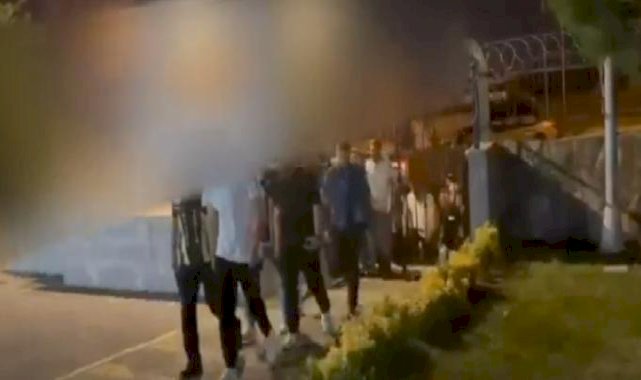 İstanbul'da çakarlı lüks araçlarla drift yapanlar yakalandı