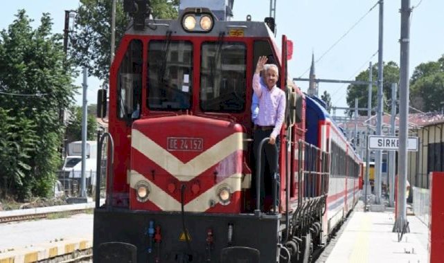 Türkiye'de 2024'te demir yollarıyla nüfusun iki katını aşkın yolcu taşındı